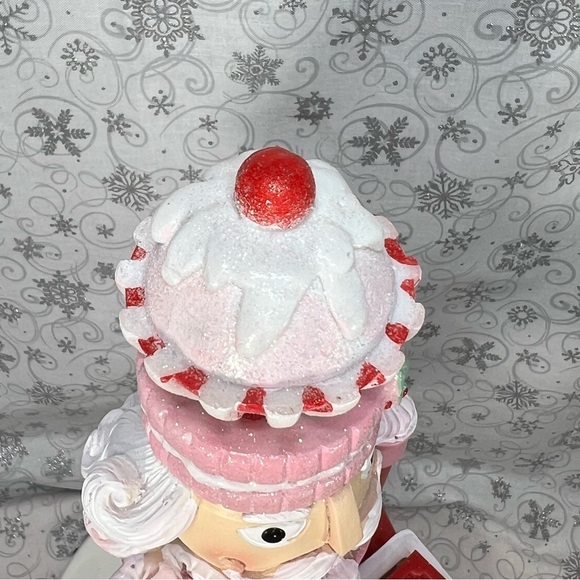 Sweet Treat Bakery Cupcake Soldier Nutcracker Countdown To Christmas Calendar - Picture 12 of 12